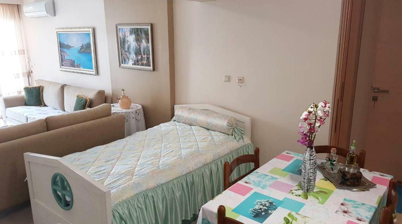 Maria'S Garden House Apartment Флогита Екстериор снимка